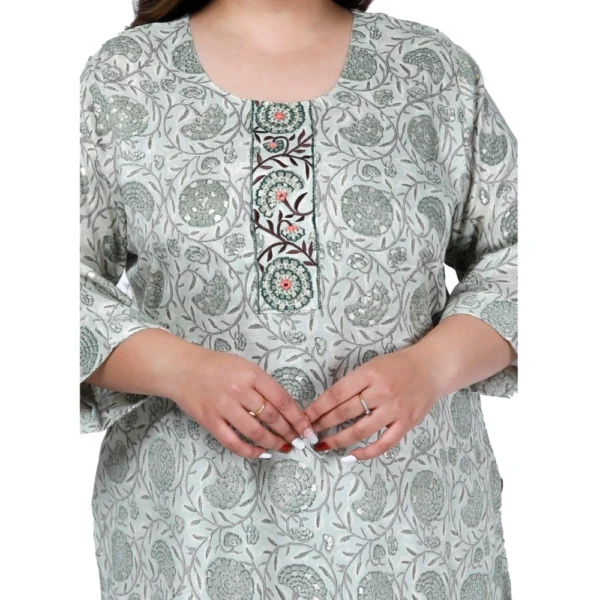 Women's Office wear Golden Foil Capsule Straight Kurti (Green) - Image 2