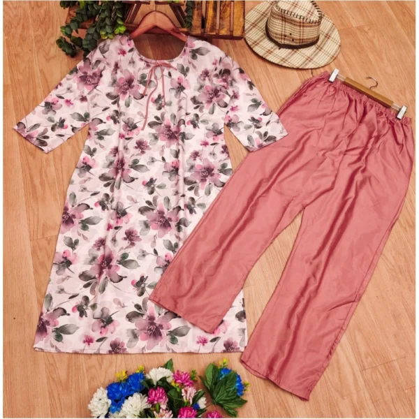 Women's Rayon Printed Round Neck 3-4th Sleeve Kurti With Pant Set (Peach) - Image 3