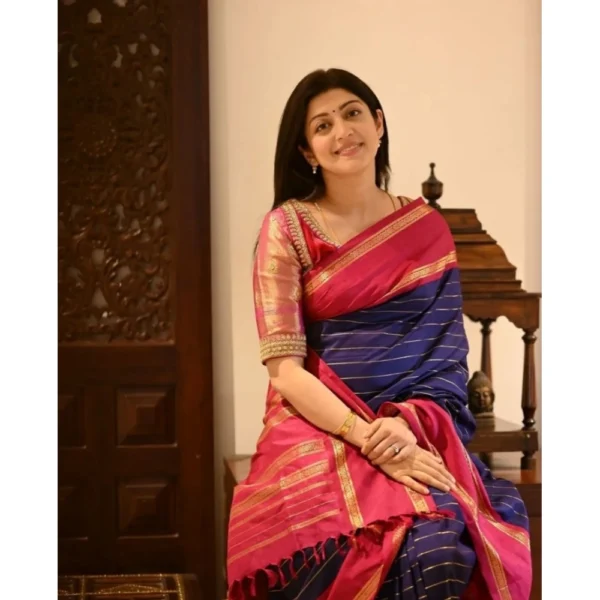 Women's Silk Printed Saree With Unstitched Blouse 5.5Mtr (Navy Blue) - Image 2