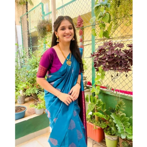 Women's Silk Printed Saree With Unstitched Blouse 5.5Mtr (Rama) - Image 3