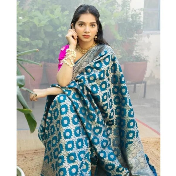 Women's Silk Printed Saree With Unstitched Blouse 5.5Mtr (Sky Blue) - Image 3