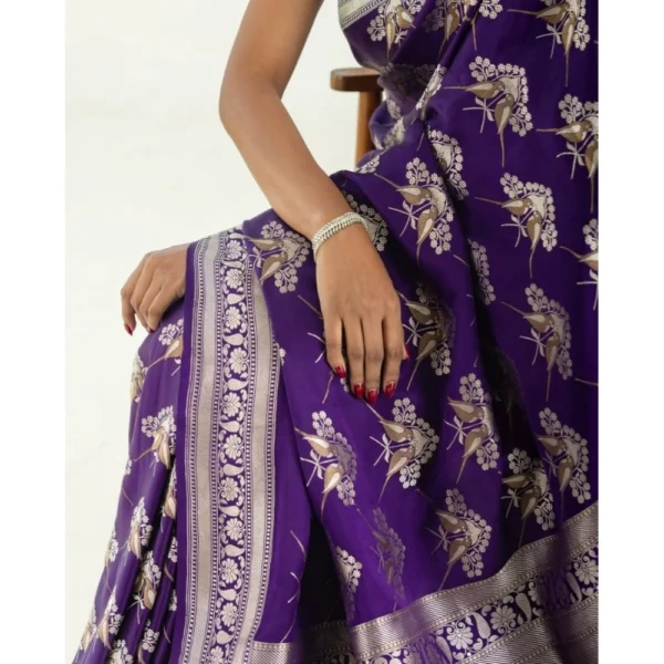 Women's Silk Printed Saree With Unstitched Blouse 5.5Mtr (Purple) - Image 2