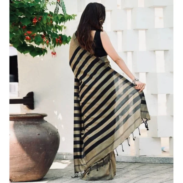 Women's Silk Printed Saree With Unstitched Blouse 5.5Mtr (Gold-Black) - Image 3