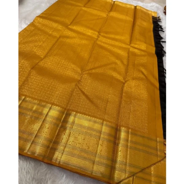 Women's Silk Printed Saree With Unstitched Blouse 5.5Mtr (Black) - Image 2