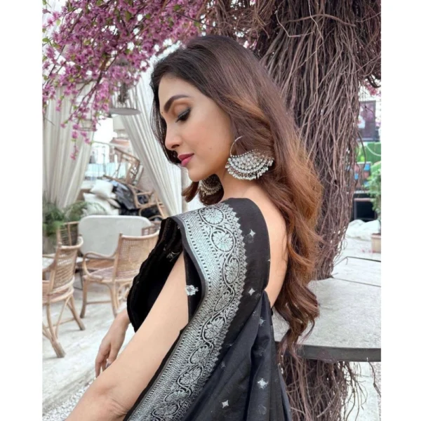 Women's Silk Printed Saree With Unstitched Blouse 5.5Mtr (Black) - Image 3