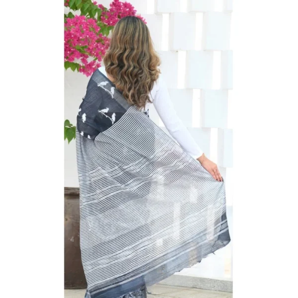 Women's Silk Printed Saree With Unstitched Blouse 5.5Mtr (Black) - Image 3