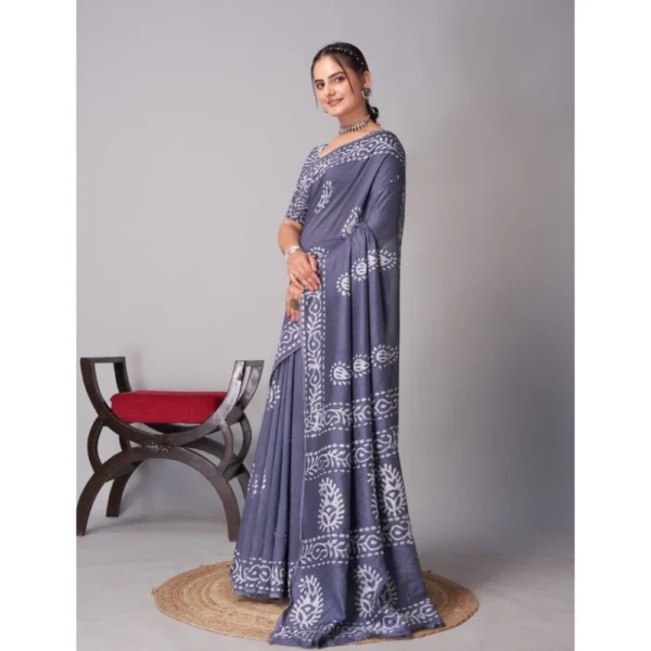 Women's Chanderi Cotton Batik Printed Saree With Unstitched Blouse 5.5Mtr (Grey) - Image 2