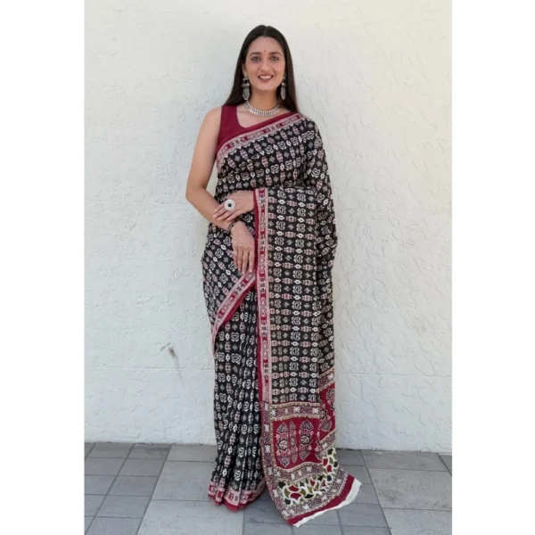Women's Cotton Ajrakh Printed Saree With Unstitched Blouse 5.5Mtr (Black)
