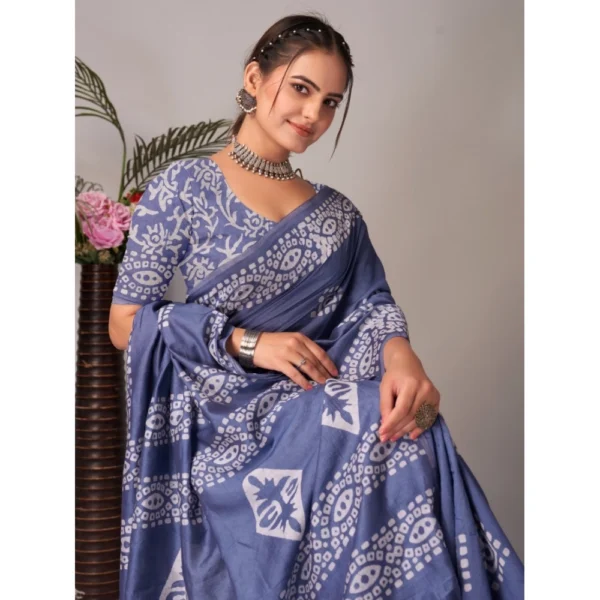 Women's Chanderi Cotton Batik Printed Saree With Unstitched Blouse 5.5Mtr (Grey) - Image 2