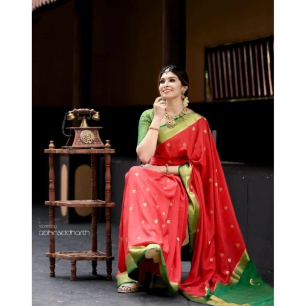 Women's Silk Blend Self Design Banarasi Saree With Unstitched Blouse (5.5Mtr, Red Green) - Image 3