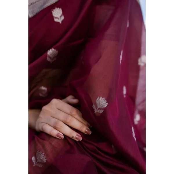 Women's Cotton  Printed Saree With Unstitched Blouse 5.5Mtr (Maroon) - Image 3