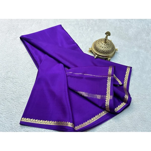 Women's Crepe Chit Pallu Solid Saree With Unstitched Blouse 5.5Mtr (Purple) - Image 2