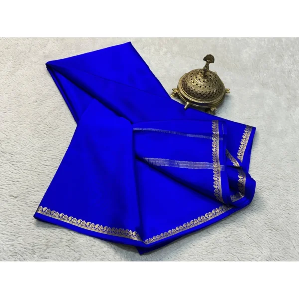 Women's Crepe Chit Pallu Solid Saree With Unstitched Blouse 5.5Mtr (Blue) - Image 2