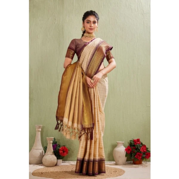 Women's Silk Blended Jaquard Woven Saree With Unstitched Blouse 5.5Mtr (Beige) - Image 4